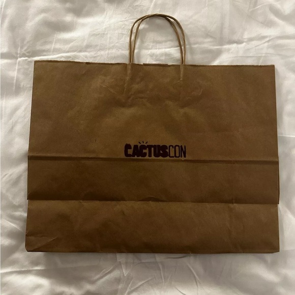 Travis Scott x ComplexCon Exclusive Brown Bag SOLD OUT - Picture 2 of 2